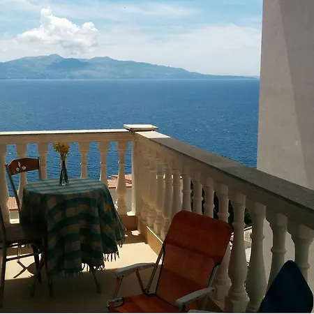 Apartment Sea -